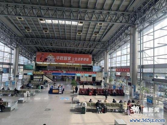 1月26日，九堡客运中心候车大厅。记者黄慧仙摄